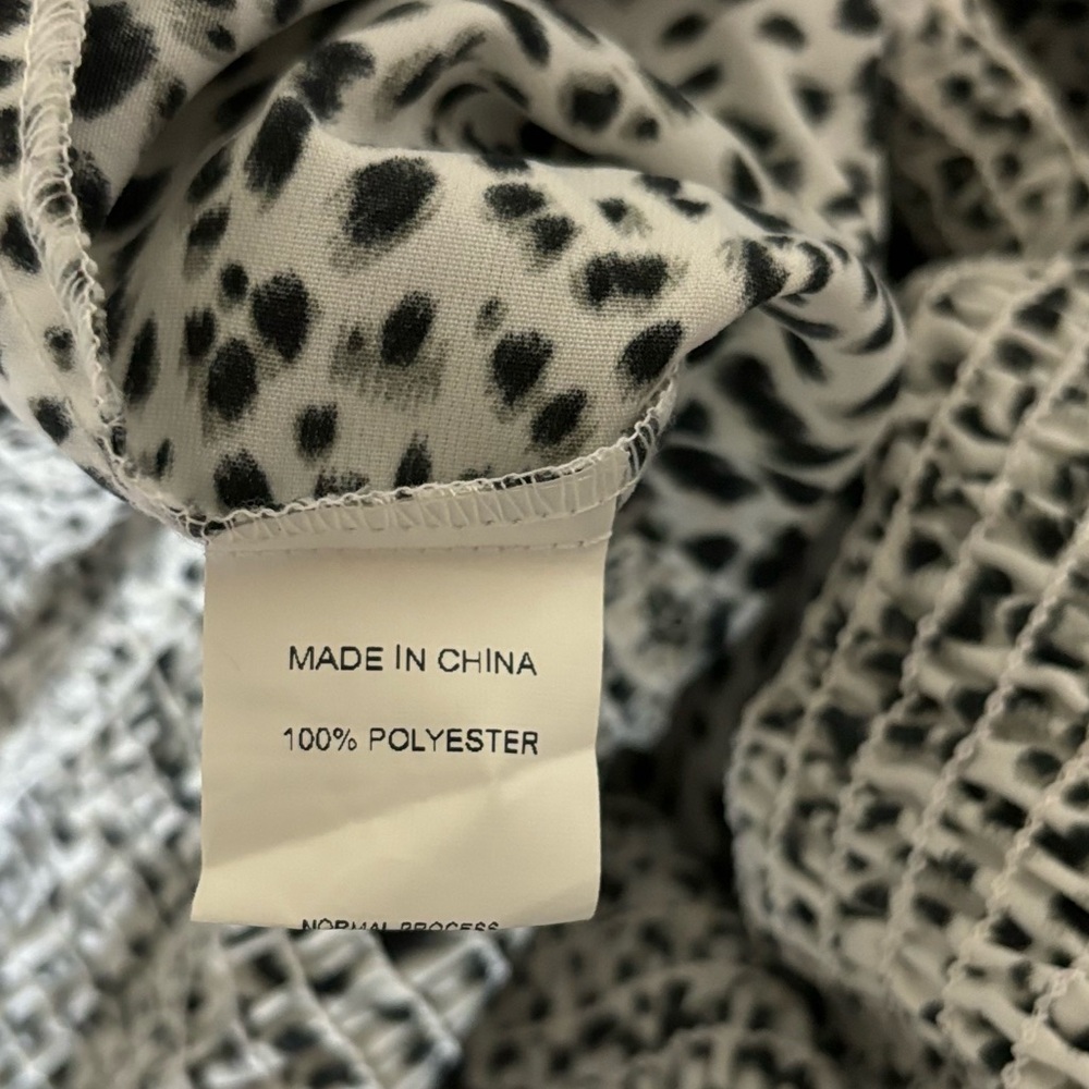 Simplee Plus Leopard Print Romper Size 1X - Picture 13 of 13